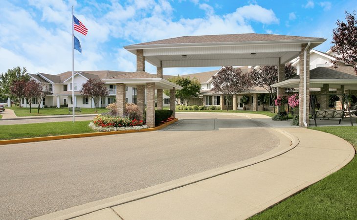 holiday-parkside-court-47203