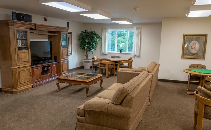 holiday-pinecrest-28601-1201676_5