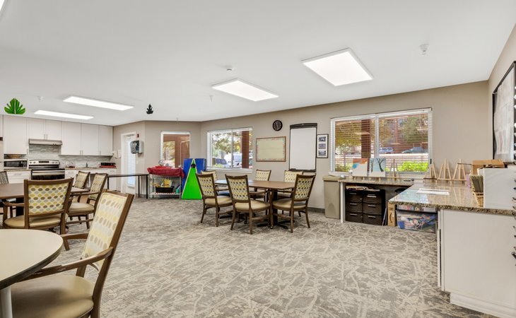 holiday-quincy-place-80237-1201686_6
