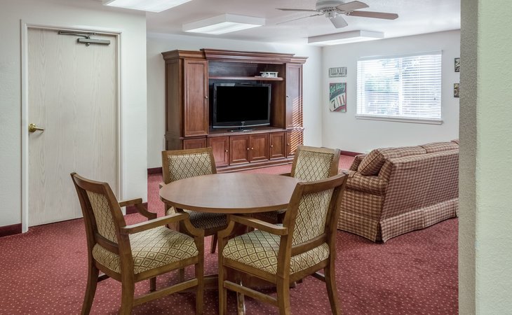holiday-university-oaks-36609-1201736_4