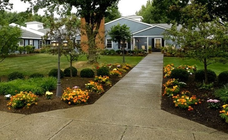 peregrine-senior-living-at-crossgate-12203-1201796_4