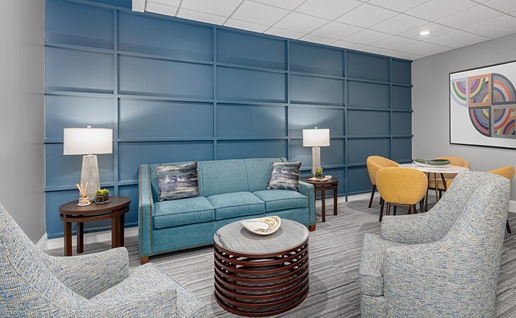 holiday-maplewood-place-02148-1201843_4