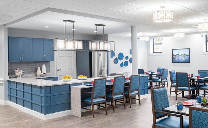 holiday-maplewood-place-02148-1201843_7