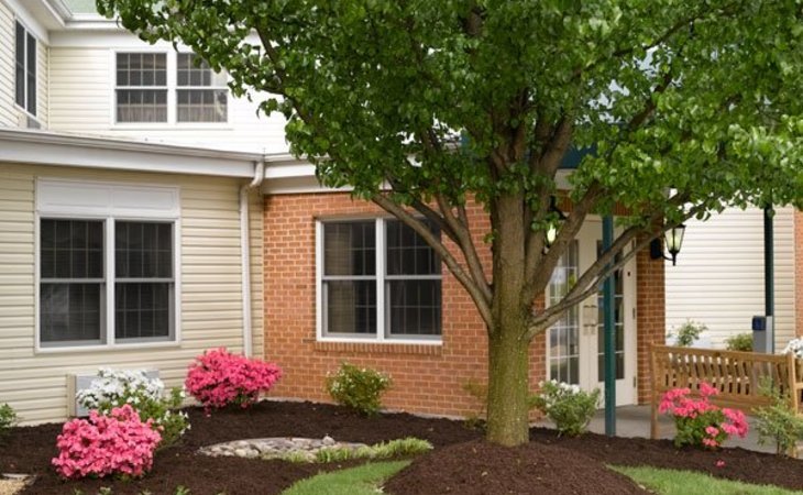 peregrine-senior-living-at-salisbury-21804