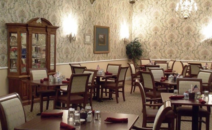 corby-place-senior-living-64501