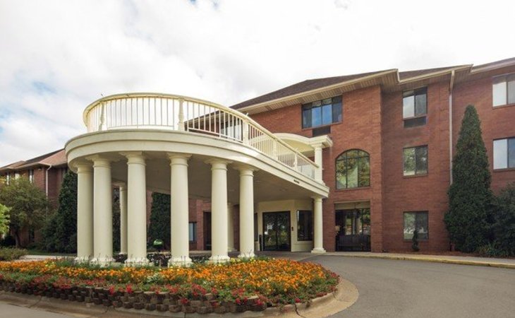 independence-village-of-east-lansing-48823