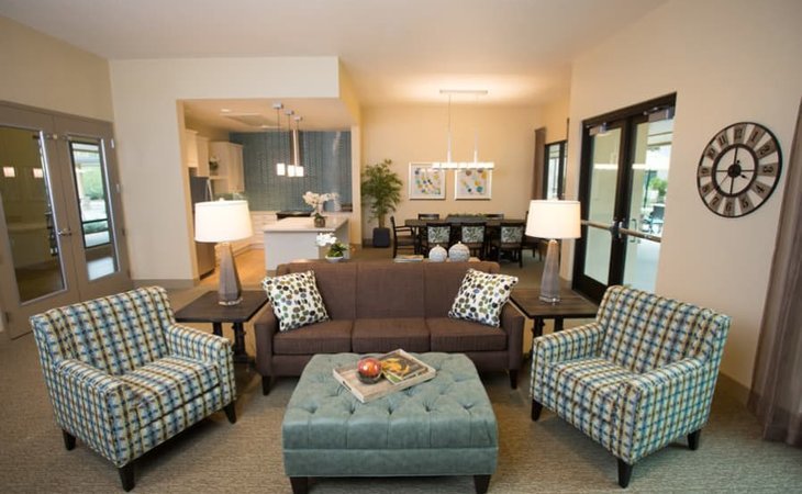 emerald-court-92801-1203484_2