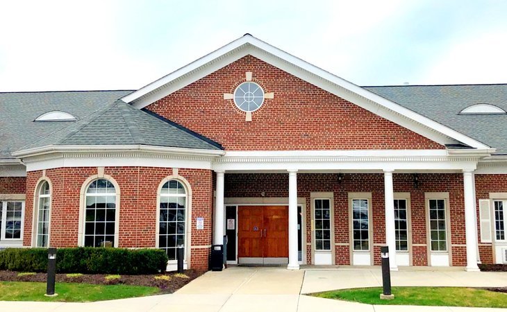 paramount-senior-living-at-middleburg-heights-44130