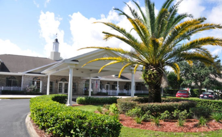 the-colonnade-at-carrollwood-33618