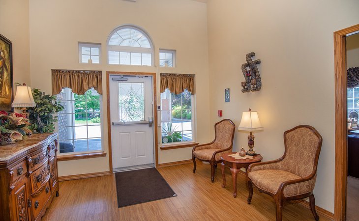 colonial-court-assisted-living-99206-1204655_2