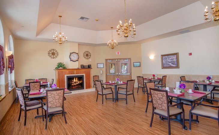 colonial-court-assisted-living-99206-1204655_3