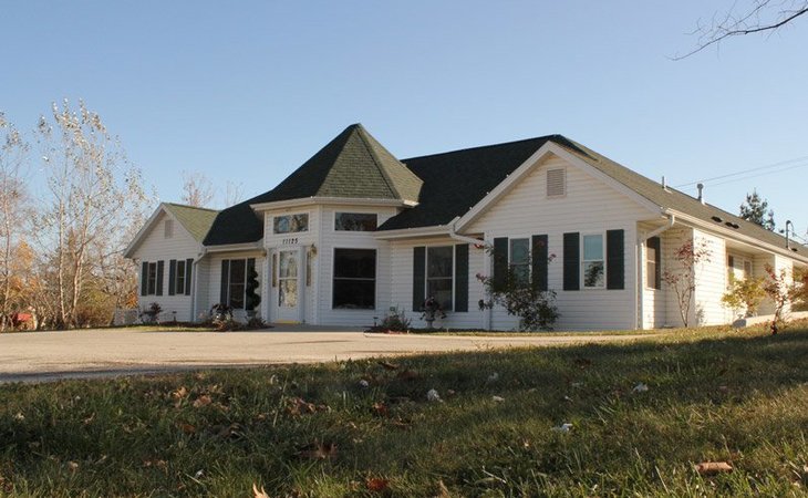 castle-senior-living-emerald-castle-53228-1204666_1