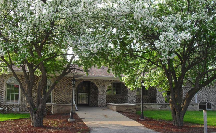 the-villa-of-greenfield-53228