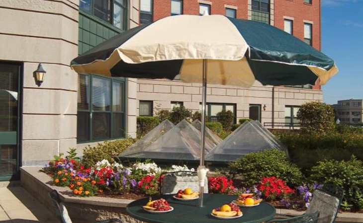 the-assisted-living-residences-at-hancock-park-02169