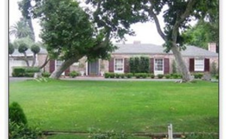 valencia-manor-care-92404-1205638_2
