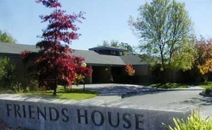 friends-house-95409