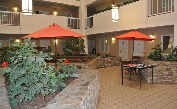 dunwoody-pines-retirement-community-30338