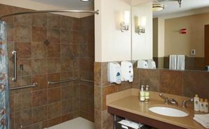 ivy-court-83814-1208737_4