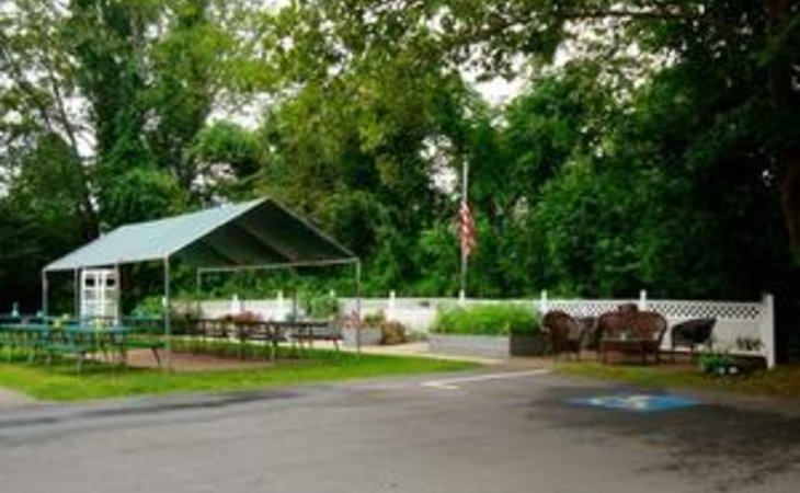 lakeview-house-nursing-home-01830