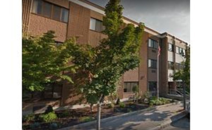 maple-leaf-health-care-center-03104