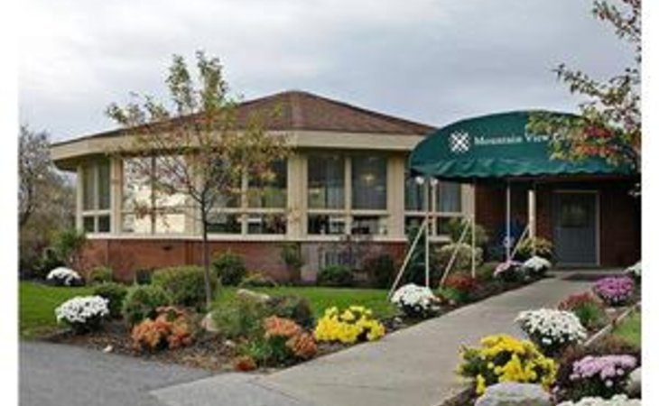 mountain-view-center-05701-1210875_3
