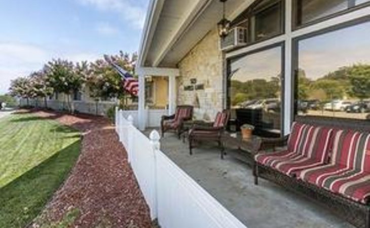 windsor-care-center-of-petaluma-94952