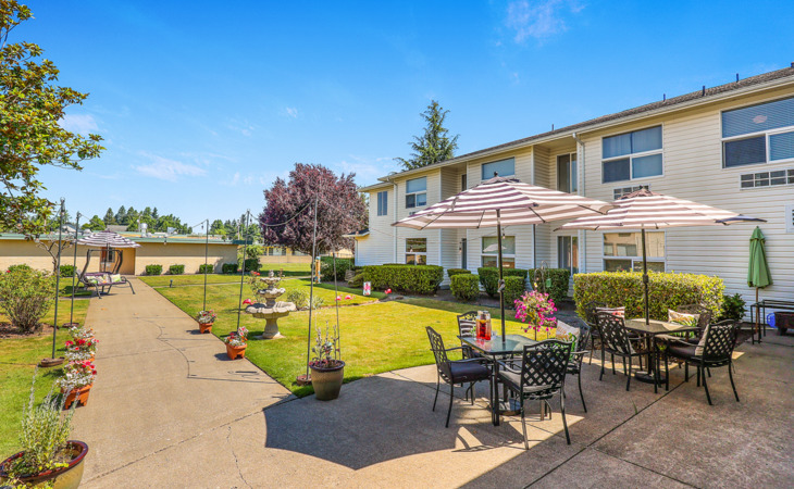 living-court-assisted-living-community-98022-1211669_5