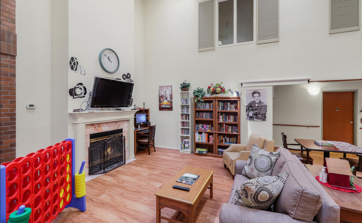 living-court-assisted-living-community-98022-1211669_6