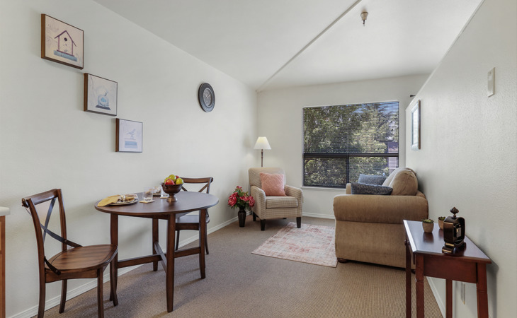 living-court-assisted-living-community-98022-1211669_8