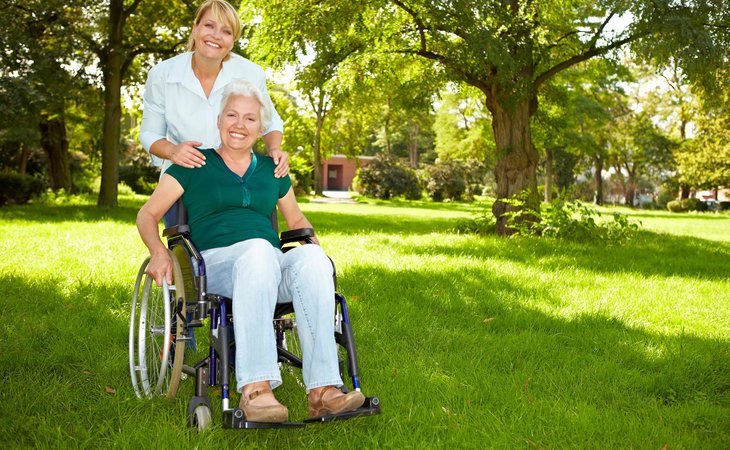 assistance-in-home-care-92845-1217495_3