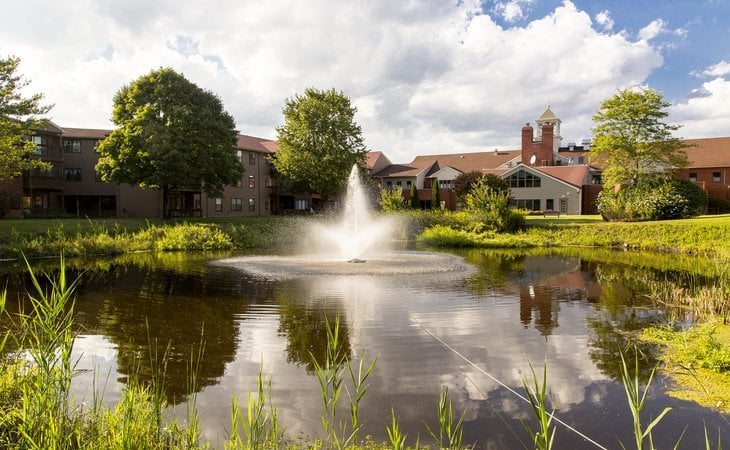 allegria-at-the-fountains-08004