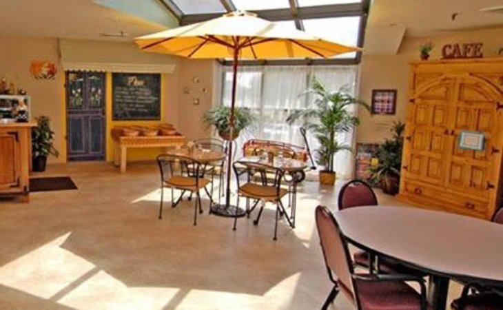 hover-manor-senior-apartments-80503