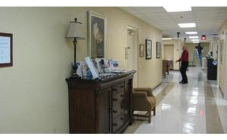 college-street-health-care-center-77707-1218_11