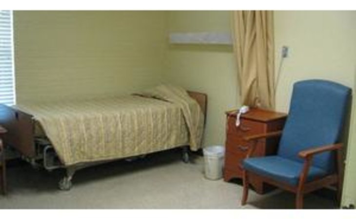 college-street-health-care-center-77707-1218_4