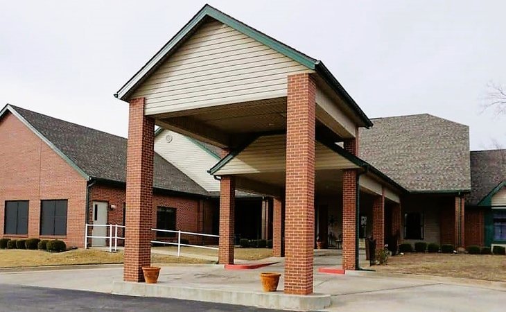 emerald-square-senior-living-73127