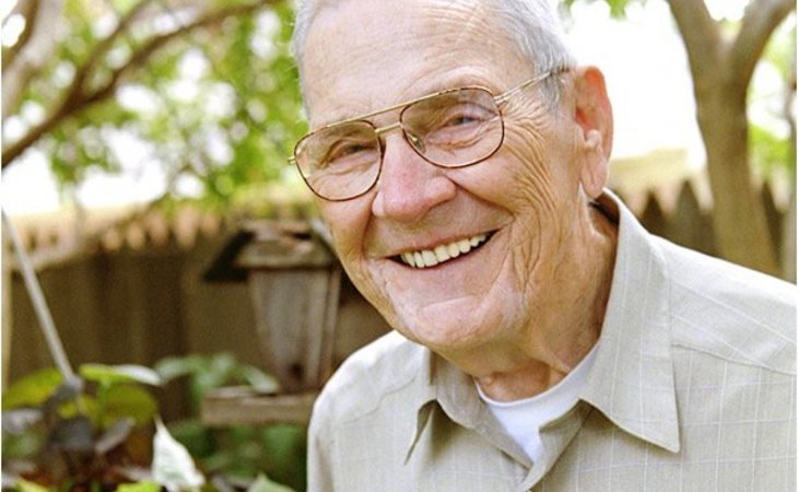senior-select-home-care-74146-1220599_2