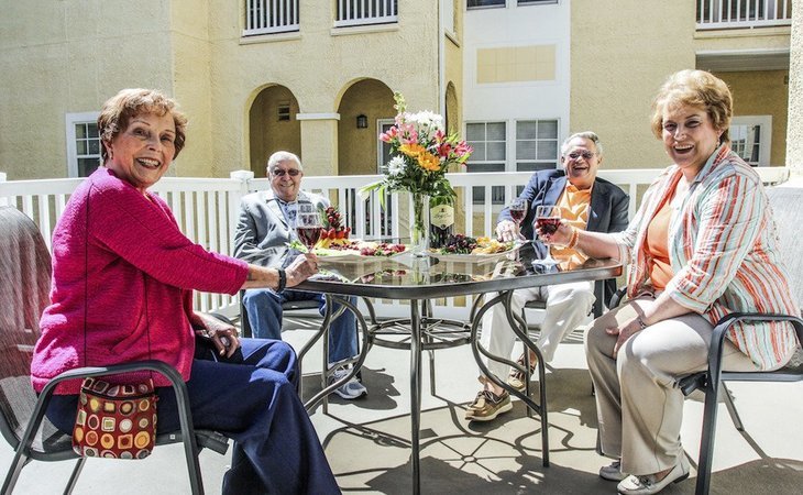 riviera-senior-living-32117-1220801_2