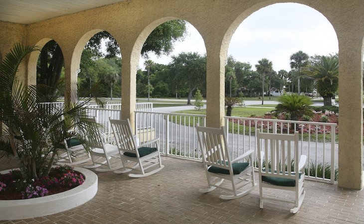 riviera-senior-living-32117-1220801_4