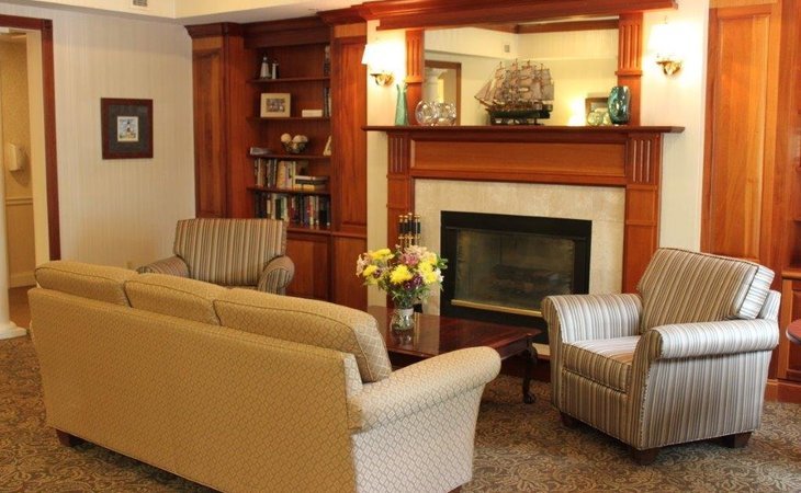 the-hearth-at-tuxis-pond-06443