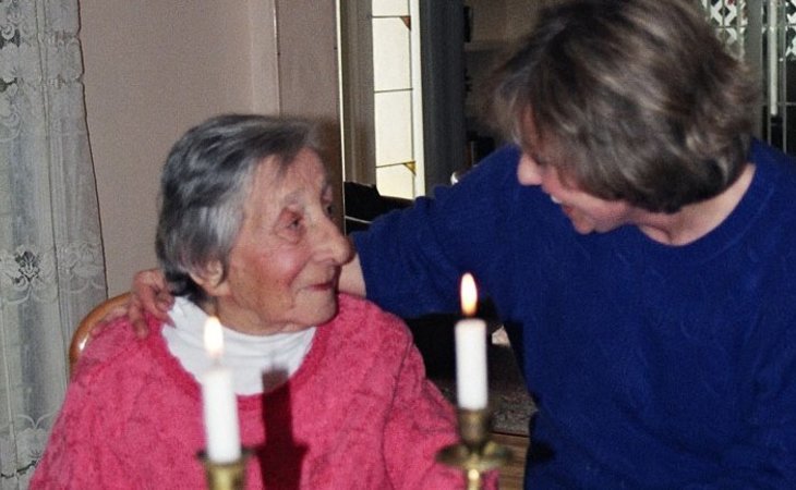 astoria-quality-senior-living-90048