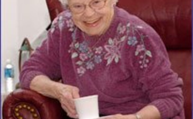 seniors-helping-seniors-29707-1222848_2