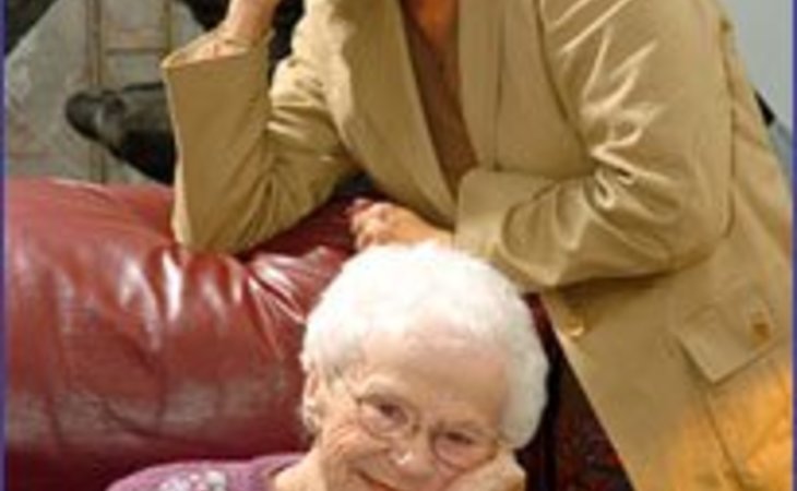 seniors-helping-seniors-29707-1222848_3
