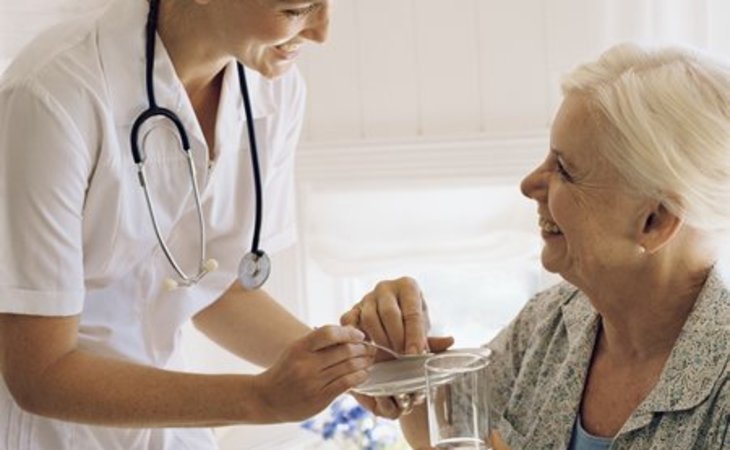 senior-home-care-10601-1225343_2