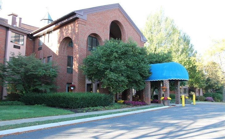 juniper-village-rehabilitation-and-skilled-care-at-brookline-16801
