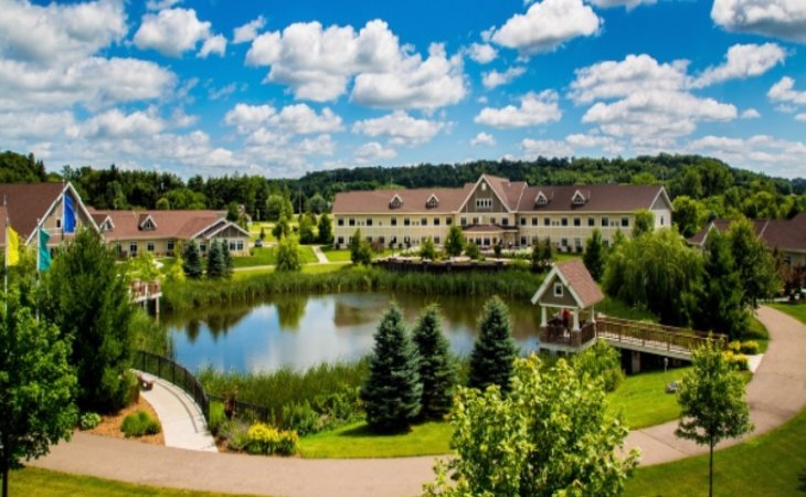 river-falls-comforts-of-home-54022