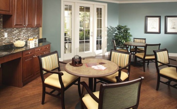 the-estate-at-hyde-park-a-memory-care-community-33606-1225825_2