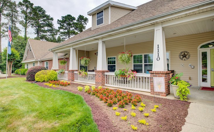 falls-river-village-assisted-living-27614
