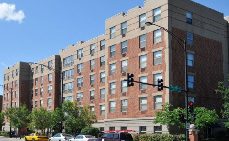 senior-suites-of-ravenswood-manor-60618