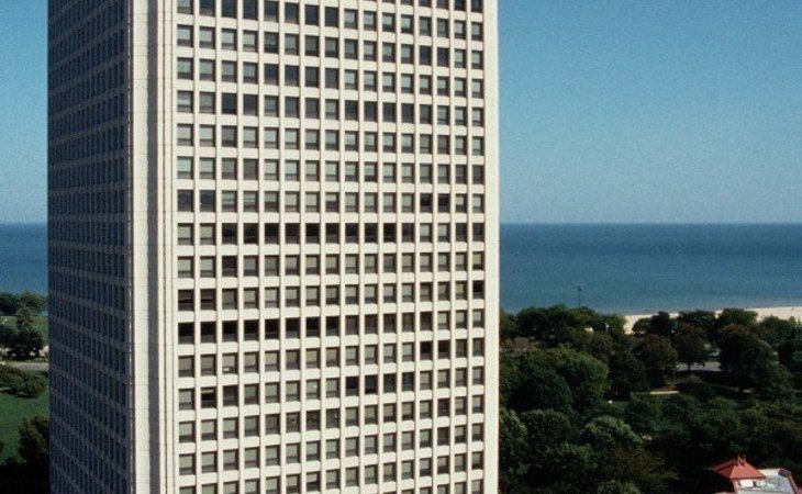 the-breakers-at-edgewater-beach-60640