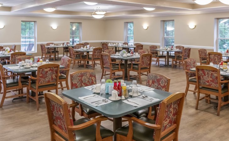 holiday-the-manor-at-woodside-12601-1227557_2